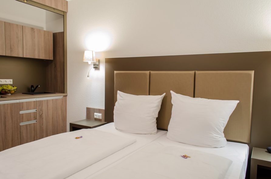 Doppelzimmer mit Küchenzeile